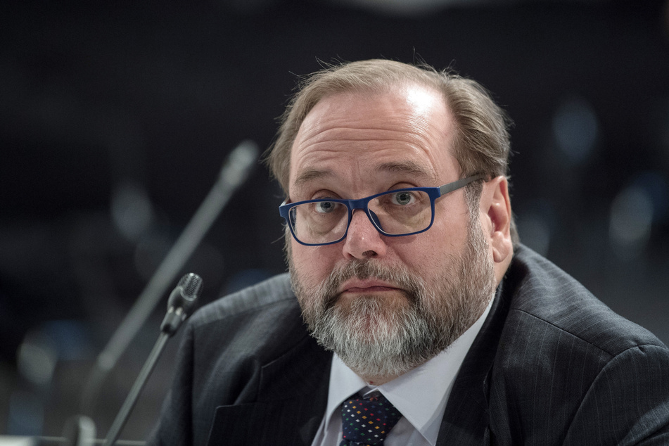 Adolf Sauerland wurde 2012 als Oberbürgermeister von Duisburg abgewählt, sah aber selber keinen Anlass für einen Rücktritt aus politischer Verantwortung. (Archivfoto)