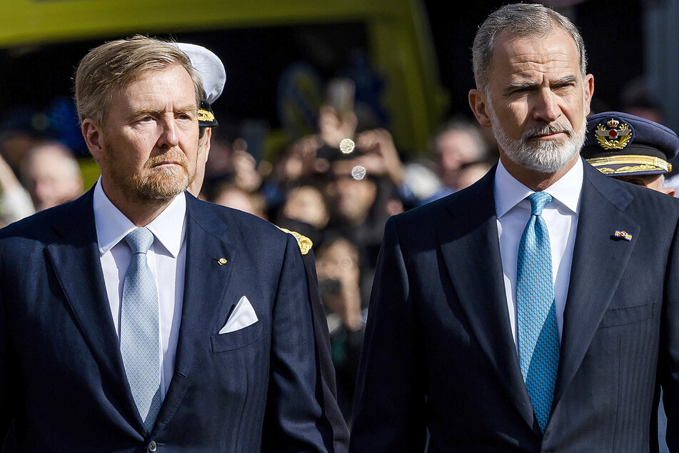 Monarchen unter sich: König Willem-Alexander von den Niederlande (56, l.) und König Felipe von Spanien (56).
