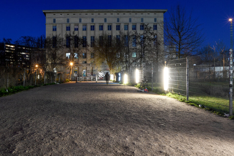 Im Berghain gehört das Paffen schon fast zum guten Ton.