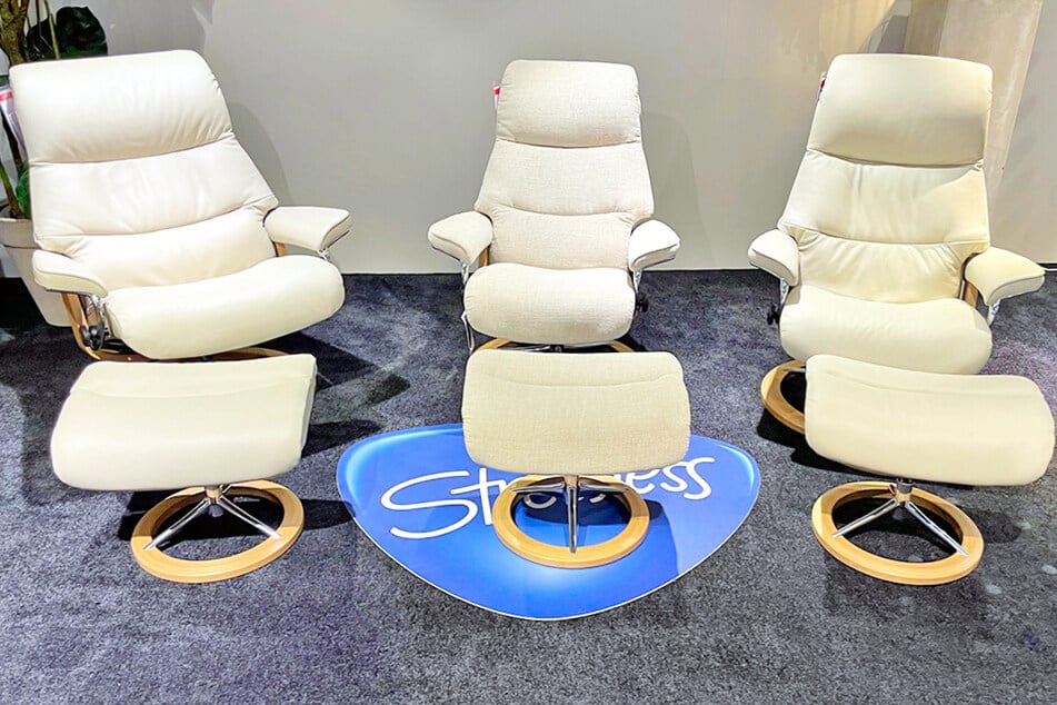 Um die Angebote dieses Möbelhauses reißen sich am Sonntag (4.1.) alle Kunden