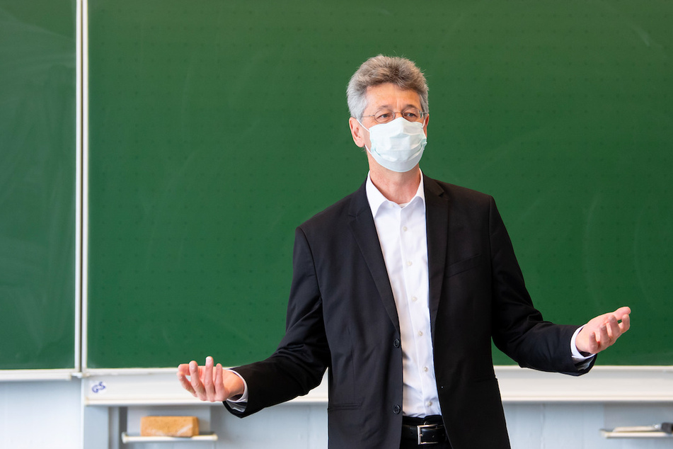 Michael Piazolo (63, Freie Wähler), Kultusminister von Bayern, plant eine neue Regelung für den Unterricht.