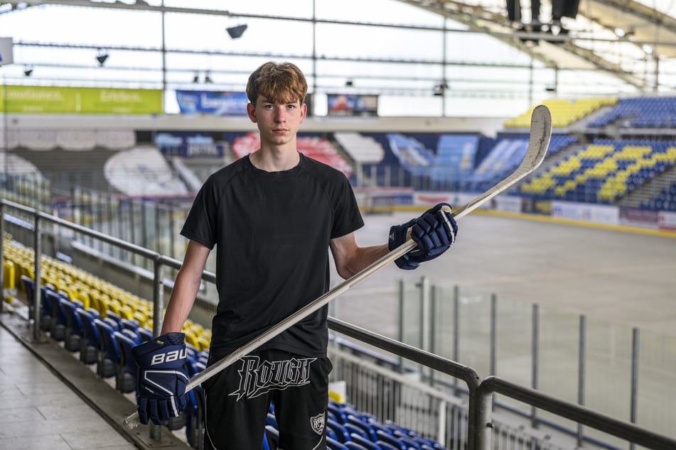 Philip Thiele (17) sammelt Spenden für seinen Traum, Eishockey-Profi zu werden.