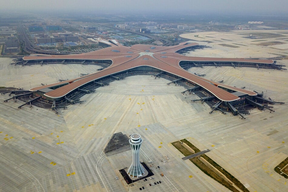 Der beeindruckende Flughafen Peking-Daxing wurde 2019 eröffnet.