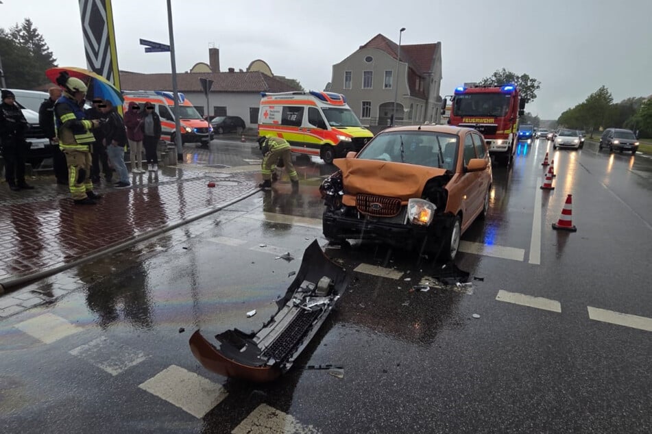 In Halberstadt kam es an einer Ampelkreuzung zu einem Auffahrunfall.