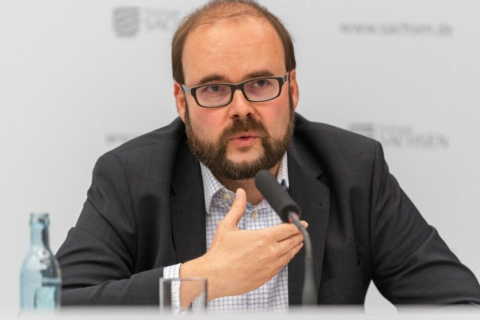 Kultusminister Christian Piwarz (44, CDU) öffnet Kitas und Schulen wieder.
