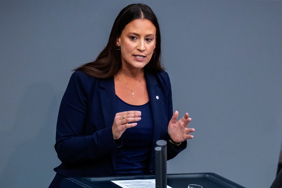 Die CDU-Abgeordnete Caroline Bosbach (36) muss sich seit Sommer mit schweren Vorwürfen auseinandersetzen.