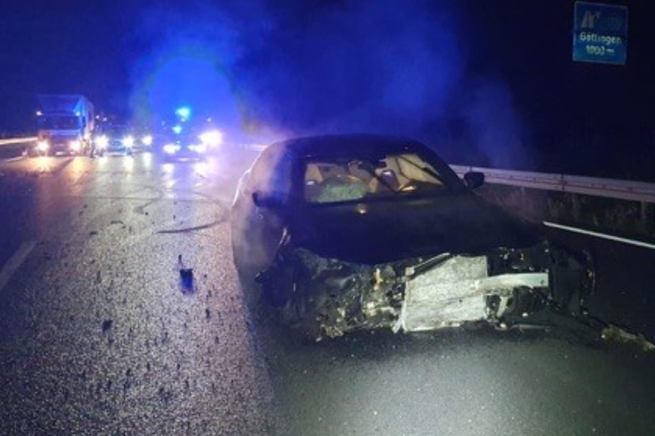 Unfall A7: Schutzengel schiebt Überstunden: BMW erfasst Wildschwein auf A7!