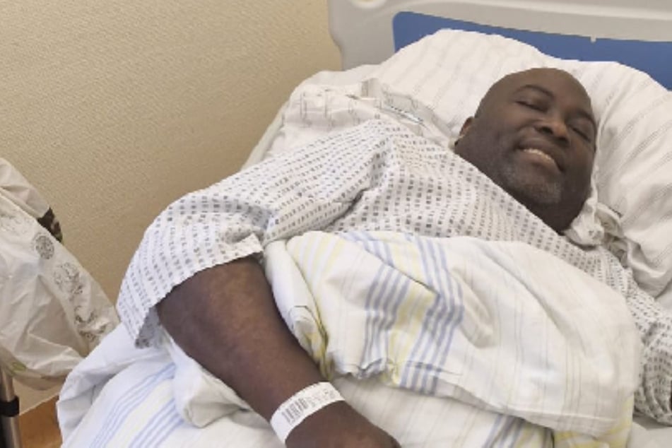 "Mein Leben ist die Hölle": Beliebter Eiermann liegt nach Deutschland-Rückkehr im Krankenhaus