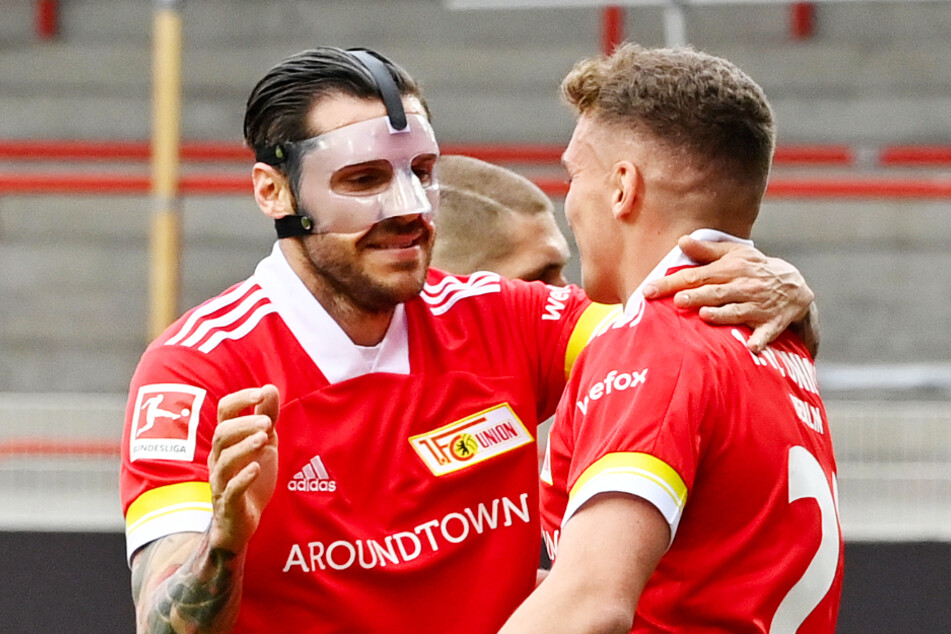 Unions Grischa Prömel (r.) jubelt nach seinem Tor zum 1:0 mit Vorlagengeber Christopher Trimmel (l.).