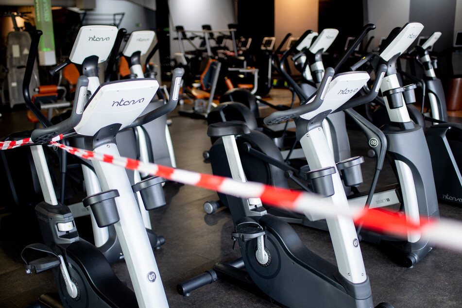 Auch nach einer weiteren Gerichtsentscheidung bleibt es dabei: Fitnesstudios in NRW müssen bis mindestens Ende des Monats geschlossen bleiben.