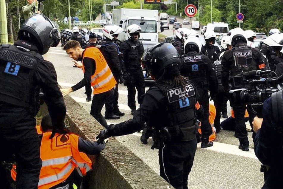 Die französische Polizei löste den Klima-Protest auf der Pariser Autobahn auf.