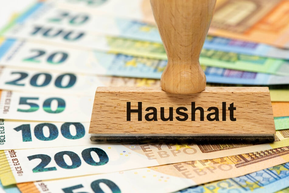 Im nächsten Doppelhaushalt fehlen drei Milliarden Euro. Jetzt wird über eine Kreditaufnahme diskutiert.