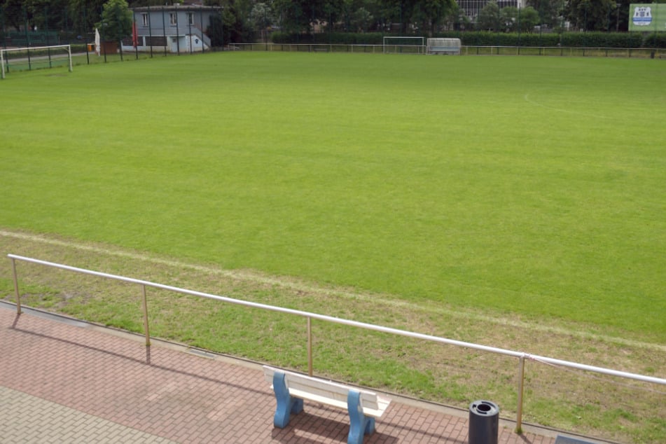 Der Amateurfußball wird ausgesetzt.