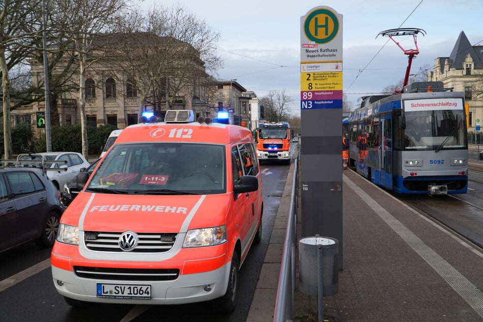 Die Feuerwehr kam am Morgen am Neuen Rathaus zum Einsatz.