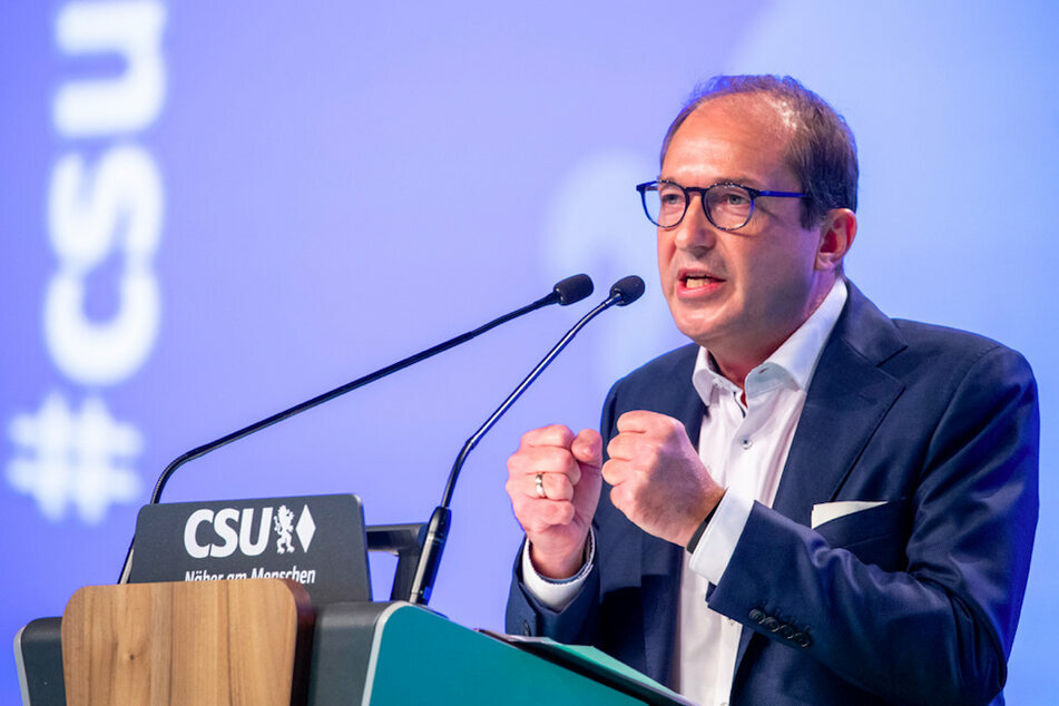 Alexander Dobrindt (51) kann auch weiterhin als CSU-Landesgruppenchef auf den Zuspruch der Abgeordneten vertrauen.