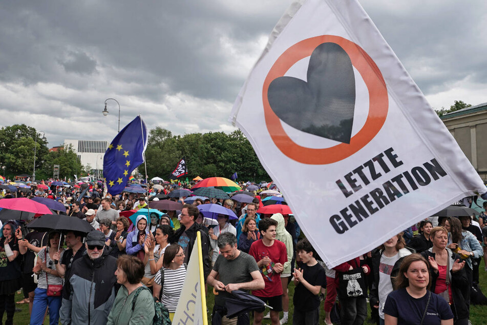 Letzte Generation verkündet Wahlergebnis und droht neue Protestwelle an