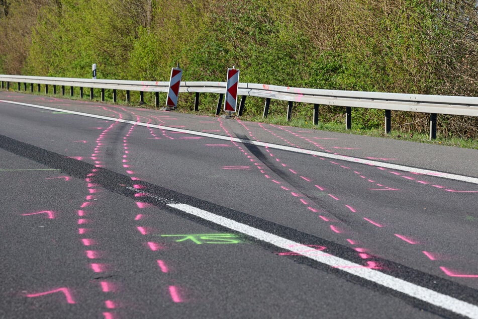 Für die Spurensicherung wurde die Fahrbahn in Richtung Lüttich gesperrt.