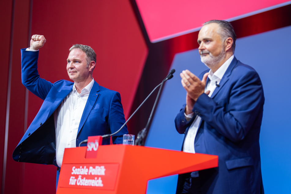 Andreas Babler (l.), Bürgermeister von Traiskirchen, und Hans Peter Doskozil (r.), Landeshauptmann des Burgenlandes, traten auf dem SPÖ-Parteitag gegeneinander an.