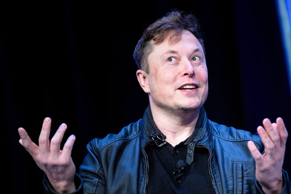 Elon Musk: Elon Musk vows to train "garbage" out of Grok after AI repeatedly contradicts him