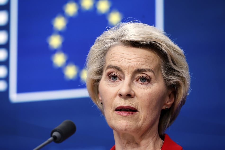 Ursula von der Leyen (66) hat Ärger.