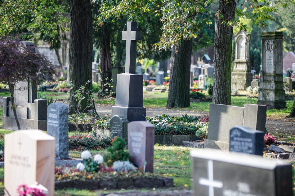 Gut zwei Wochen vor Halloween gibt es einen anderen Grund den Friedhof zu besuchen.