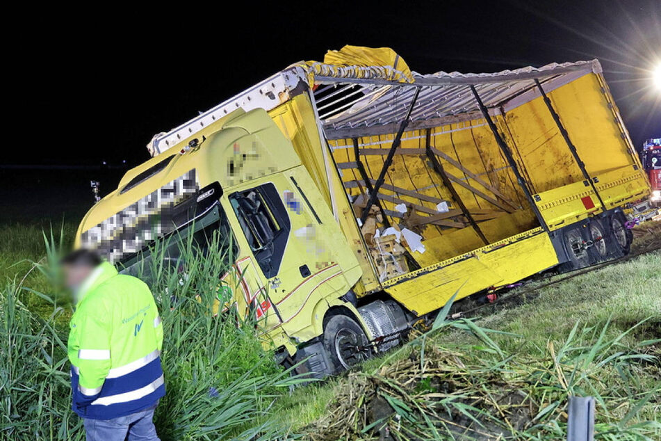 Laster krachen zusammen: Polizei muss Schlägerei auf A8 verhindern