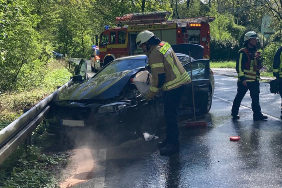 Die beiden Autos wurden bei dem Unfall stark in Mitleidenschaft gezogen.