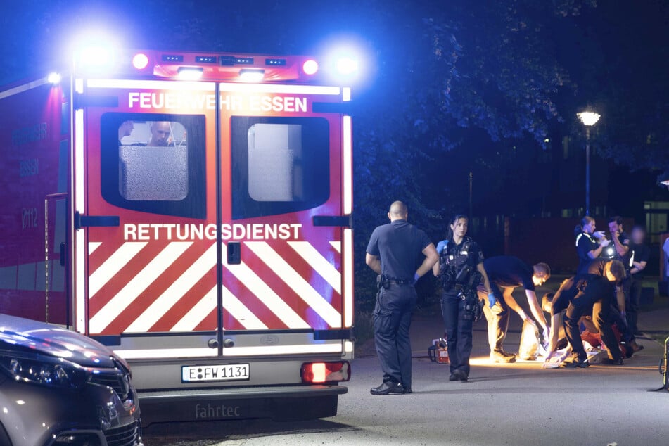 Mann an Kinderspielplatz brutal niedergestochen