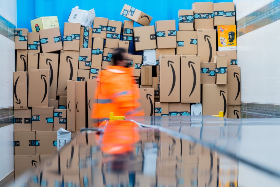 Das Bundesverwaltungsgericht in Leipzig verhandelt über einen seit Jahren schwelenden Streit zur Sonntagsarbeit bei Amazon in der Weihnachtszeit. (Symbolbild)