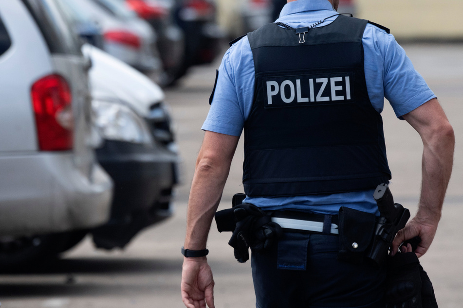 Am Montag wurde ein Polizist bei einem Einsatz in Olbernhau verletzt. (Symbolbild)