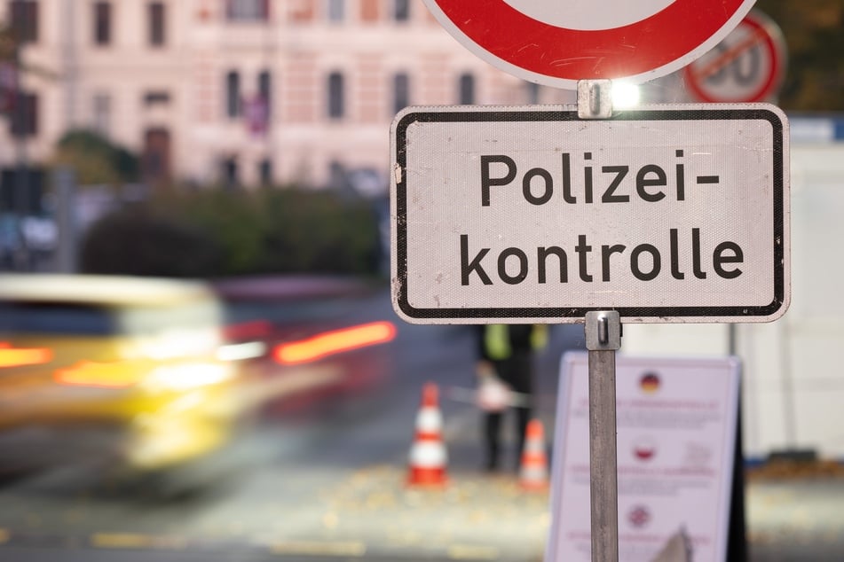 Ein 38-jähriger Dieb ist nach einer Grenzkontrolle in der JVA gelandet. (Archivfoto)