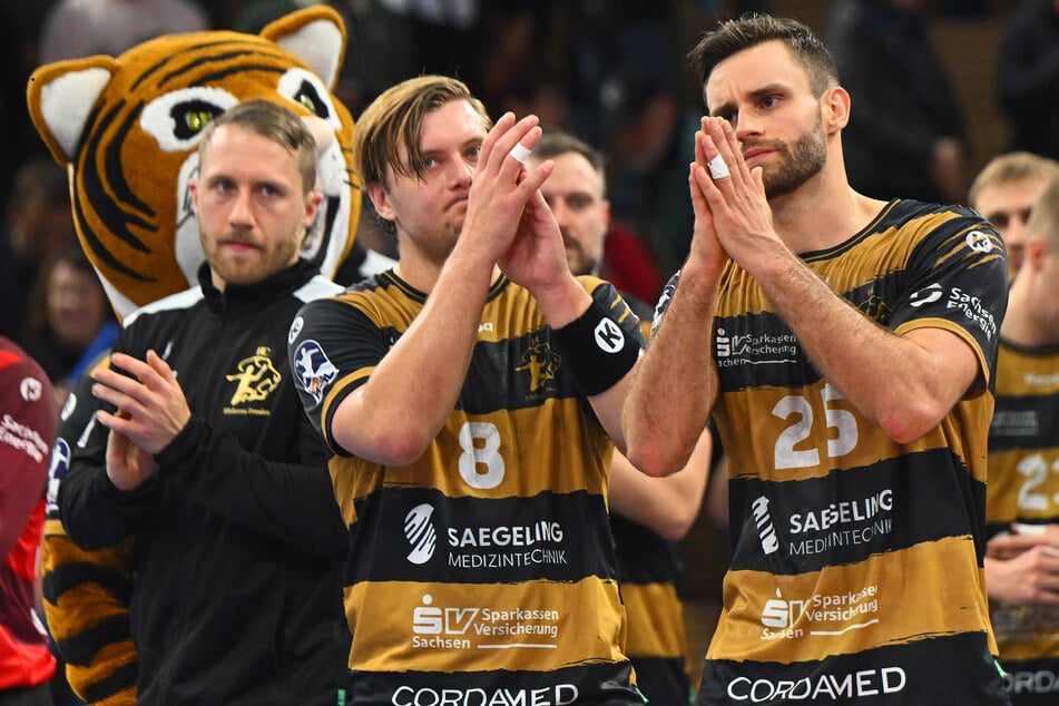 Enttäuschte Gesichter gab's beim HC Elbflorenz nach dem Hinspiel. Da verspielten Sebastian Greß (31, r.) &amp; Co. gegen Ferndorf drei Tore Vorsprung in den letzten vier Minuten.