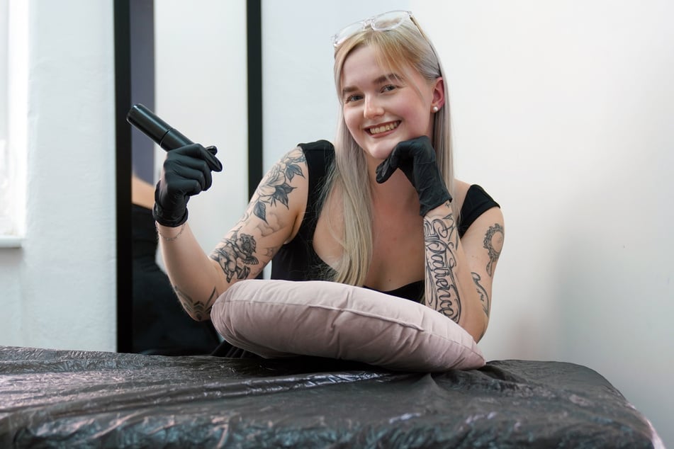 Hanna freut sich über das positive Feedback ihrer Kundinnen.