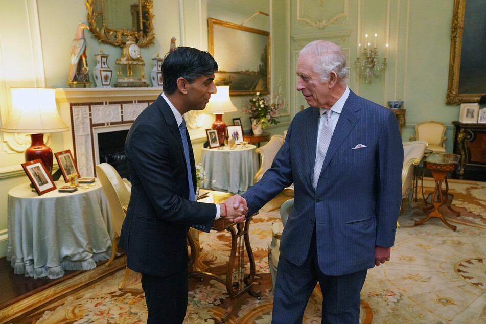 König Charles (75) und der britische Premierminister Rishi Sunak (43) kamen am Mittwoch zu einem Treffen im Buckingham-Palast zusammen.