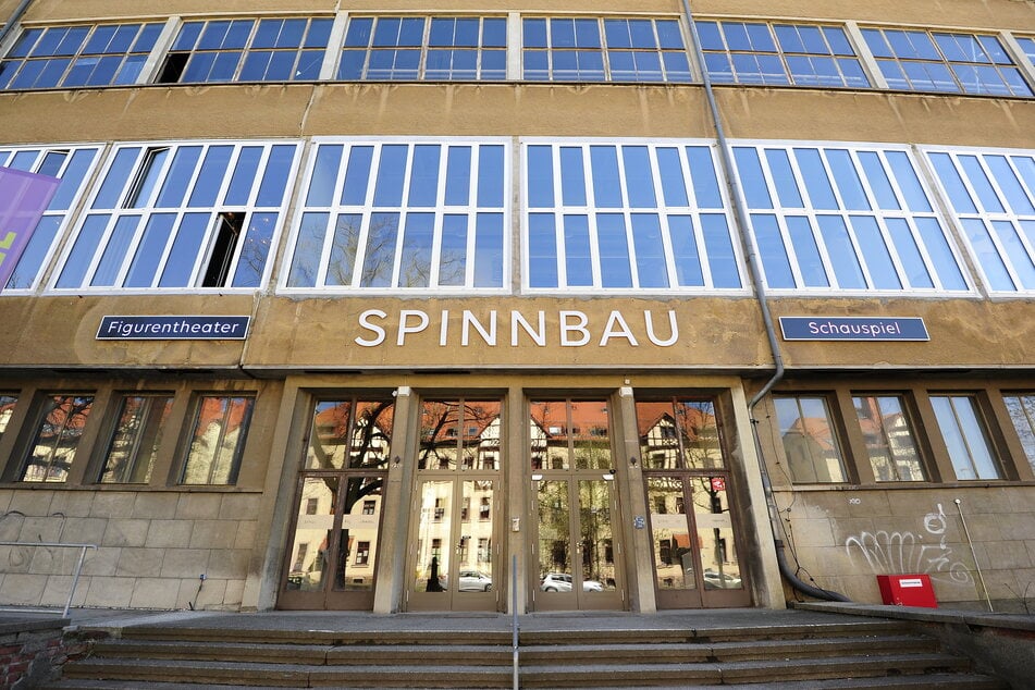 Der Spinnereimaschinenbau in Altchemnitz dient dem Schauspiel als Interims-Spielstätte. Sieben der acht Chemnitzer Theater-Standorte sollen hier in einem zentralen Theater-Quartier vereint werden.
