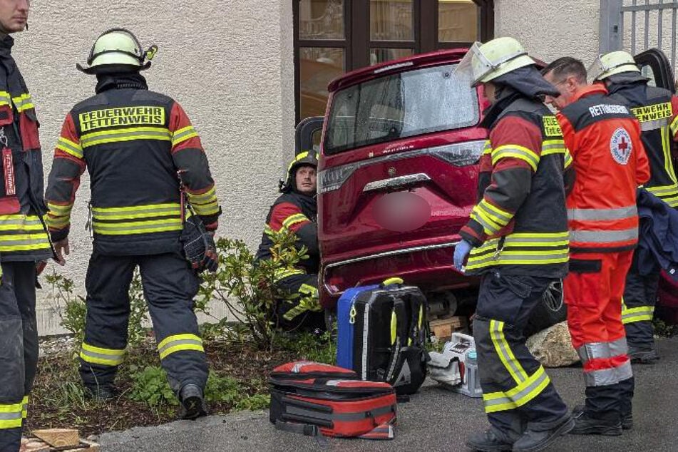 Erste Ausfahrt endet im Krankenhaus: Senior verliert Kontrolle über sein neues Mini-Mobil