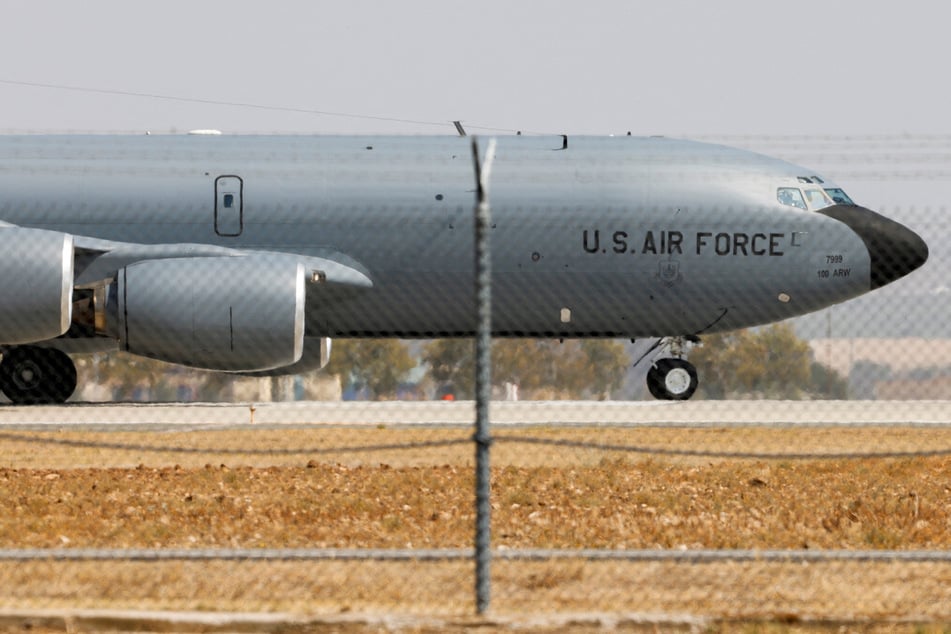 KC-135s generally have a three-person crew.