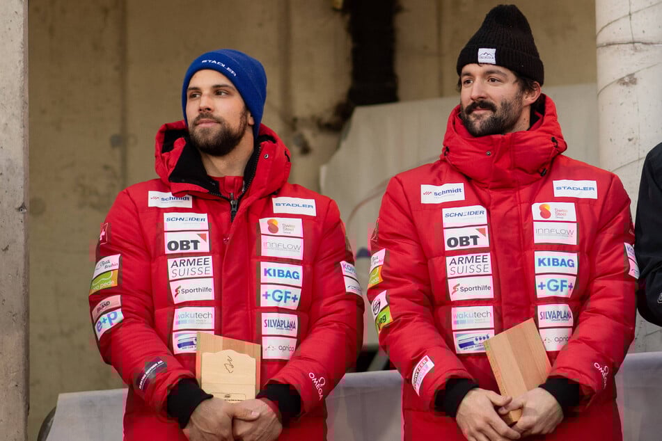 Nach dem für Sandro Michel (29, l.) beinahe tödlichen Unfall weigert sich Michael Vogt (28), auf der Altenberger Bobbahn an den Start zu gehen.