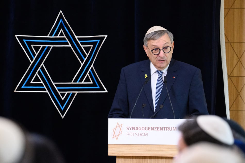 Abraham Lehrer (71), Vizepräsident des Zentralrats der Juden in Deutschland, begleitet der NRW-Landtagspräsidenten auf seiner Reise nach Israel.