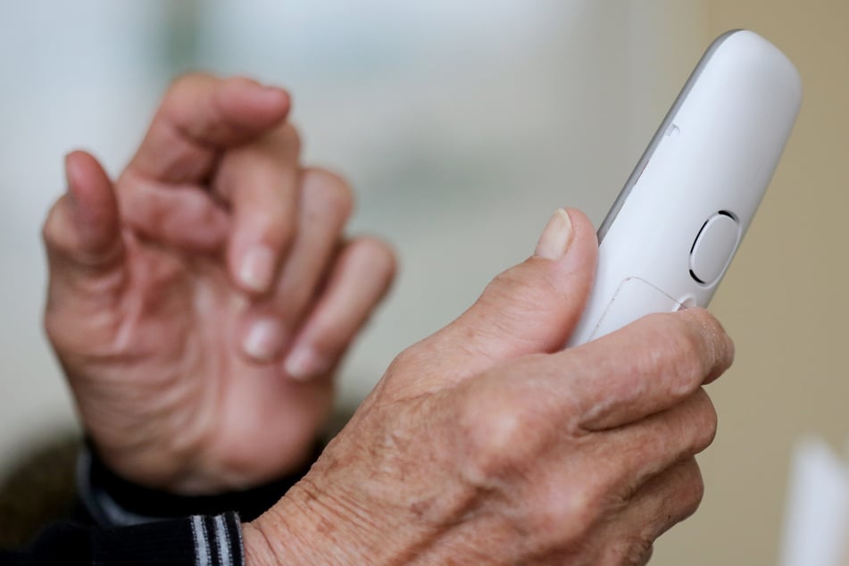 Die Polizei nimmt den Fall zum Anlass, um die Bevölkerung vor möglichen Betrugsanrufen zu warnen. (Symbolbild)