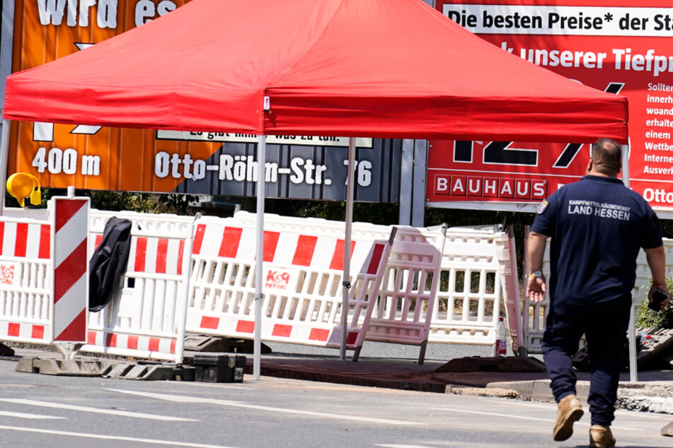 Bei Kanalarbeiten in der Pallaswiesenstraße in Darmstadt wurde am Montagmorgen eine Weltkriegsbombe gefunden.