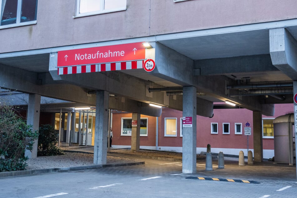 Wegen des Schusses aus der Dienstwaffe ermittelt – wie in solchen Fällen üblich – das Bayerische Landeskriminalamt.