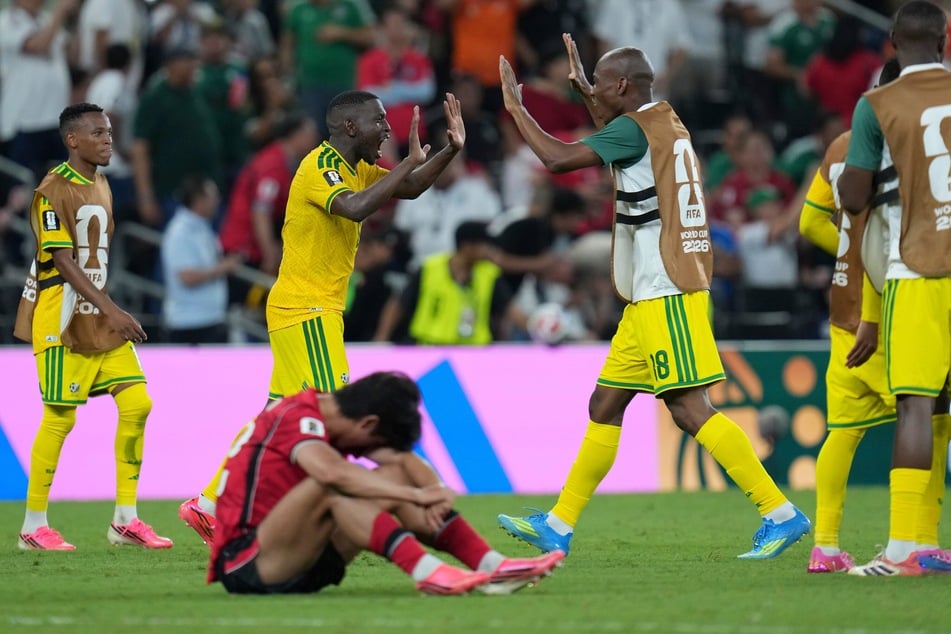 Südafrika schoss sich mit einem 1:0-Sieg über Südkorea ins Sechzehntelfinale.