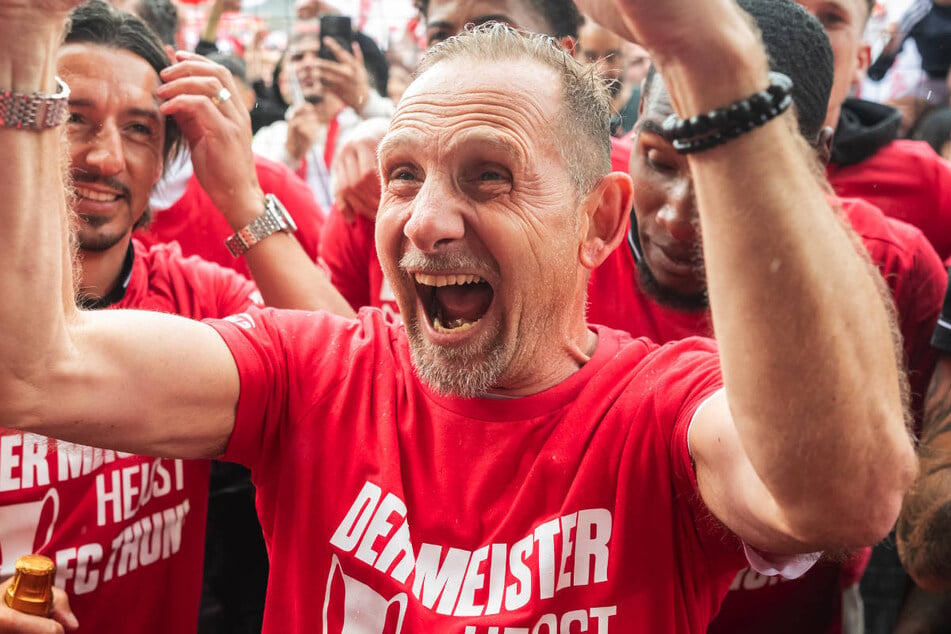 Mauro Lustrinelli (50) hat auch bei der Meisterfeier seines Ex-Klubs FC Thun als DJ eingeheizt.