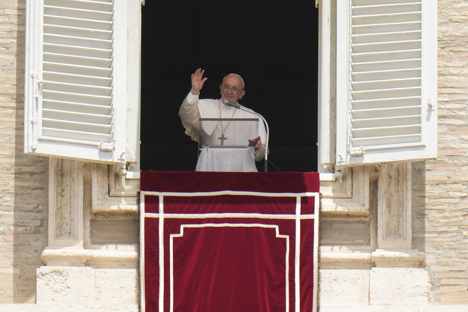 Papst Franziskus (85).