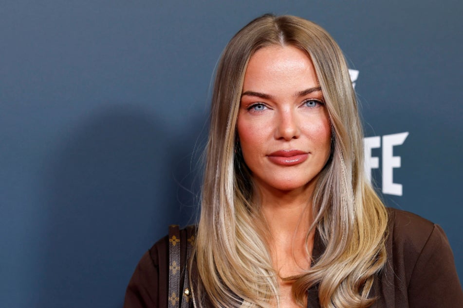 Kryptisches Zeichen von Laura Maria Rypa: Wen oder was meint sie mit diesen Worten?