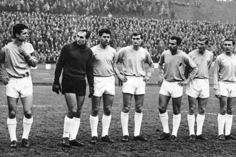 Dieter Erler (l.) schaffte es als einziger Spieler der Meistermannschaft von 1966/67 in die CFC-Legendenelf.