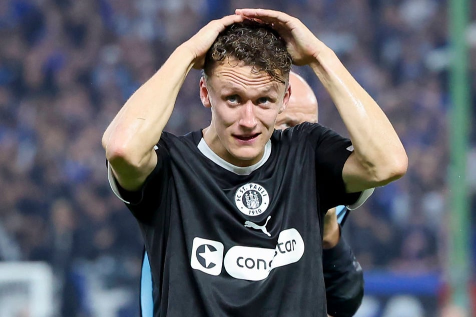 Nur einen Tag nach seinem Wechsel vom 1. FC Magdeburg zum FC St. Pauli durfte Martijn Kaars direkt im Derby gegen den HSV ran.