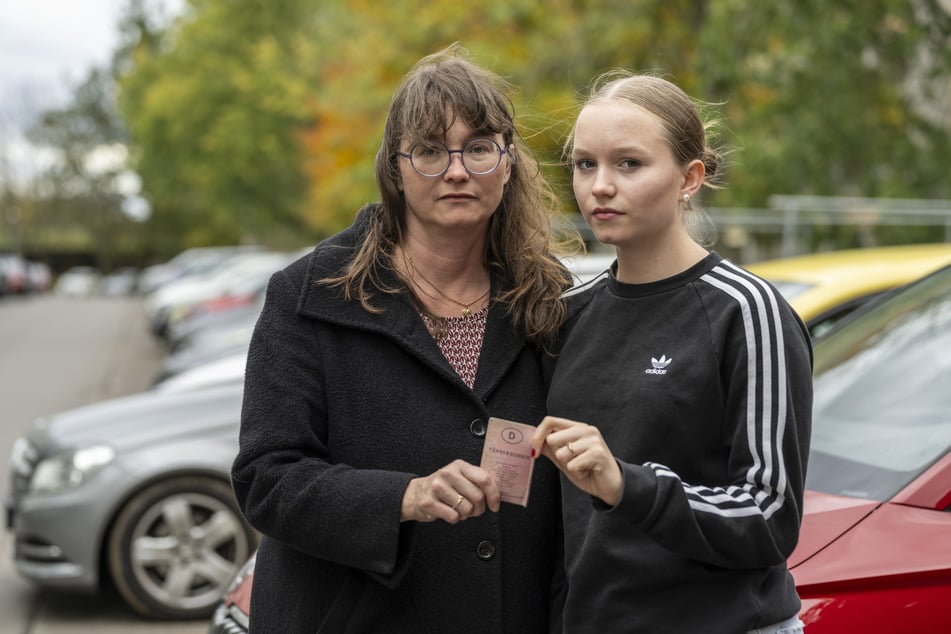 Silke Brewig-Lange (50) würde ihre Tochter Bea (16) gern begleitet Autofahren lassen.