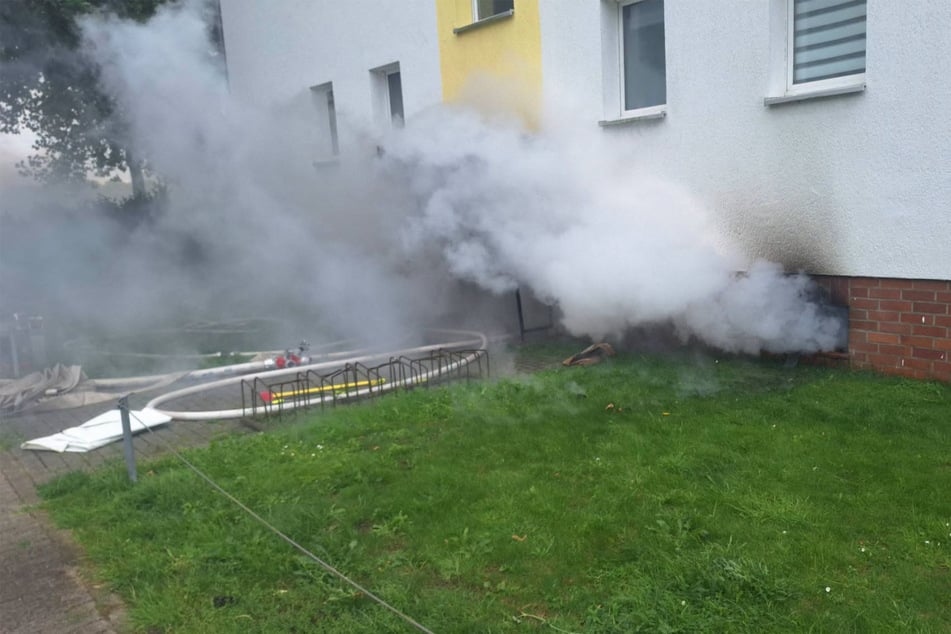 Wie das Feuer ausbrechen konnte, ist bislang unklar.